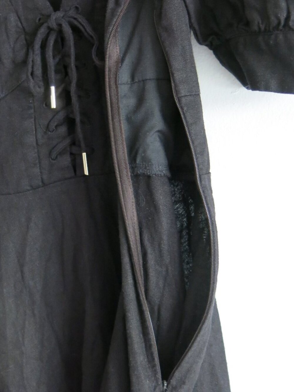 House of Harlow 1960 Black Linen Blend Lace Up V Neck Puff Sleeve Dress - Size 4 - Picture 7 of 9